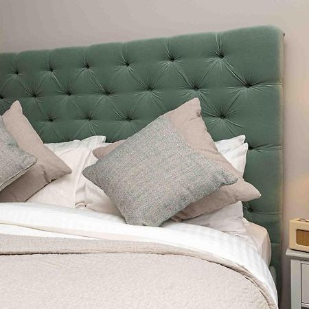 Beautiful Modern 1 Bedroom Apartment, City Centre Бат Екстериор снимка
